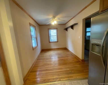 1760 Slocum Street - Photo Thumbnail 3