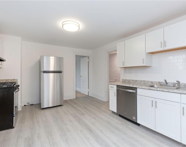 167 Brook Street - Photo Thumbnail 4