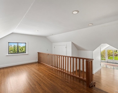 19 Frost Creek Drive - Photo Thumbnail 12