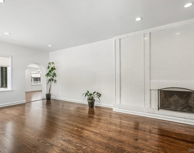 19 Frost Creek Drive - Photo Thumbnail 6
