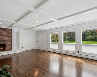 19 Frost Creek Drive - Photo Thumbnail 11
