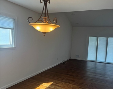 2955 Bond Drive - Photo Thumbnail 4