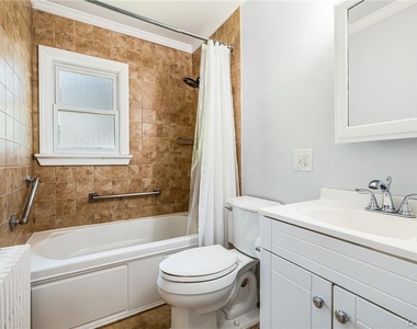 11 Hillside Place - Photo Thumbnail 2
