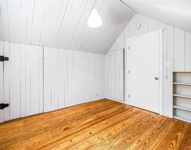 11 Hillside Place - Photo Thumbnail 8