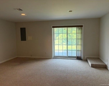 1403 Scarborough Drive - Photo Thumbnail 27