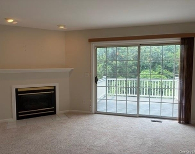 1403 Scarborough Drive - Photo Thumbnail 9