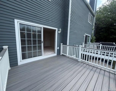 1403 Scarborough Drive - Photo Thumbnail 11