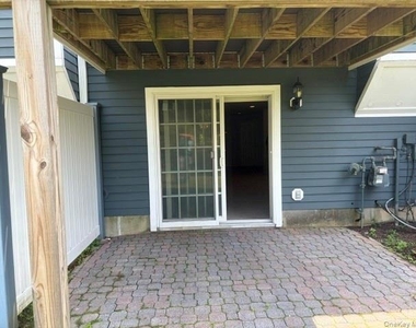 1403 Scarborough Drive - Photo Thumbnail 29