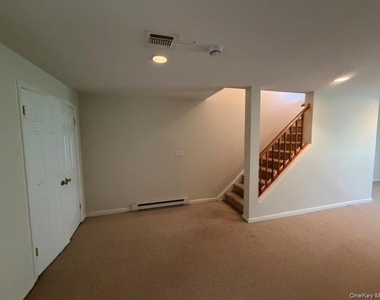 1403 Scarborough Drive - Photo Thumbnail 25