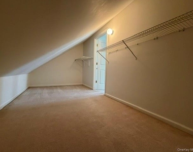 1403 Scarborough Drive - Photo Thumbnail 18