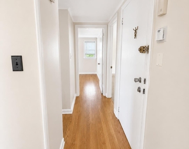 31 Maple Avenue - Photo Thumbnail 6