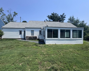 115 Osborn Avenue - Photo Thumbnail 4