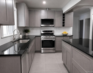 115 Osborn Avenue - Photo Thumbnail 1