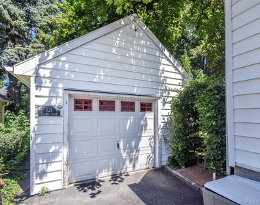 121 Hillcrest Avenue - Photo Thumbnail 30