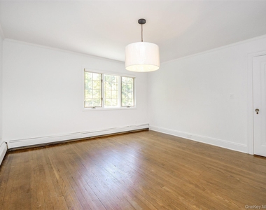 121 Hillcrest Avenue - Photo Thumbnail 23
