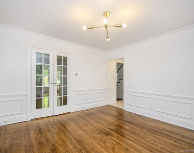 121 Hillcrest Avenue - Photo Thumbnail 9