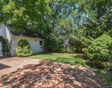 121 Hillcrest Avenue - Photo Thumbnail 31