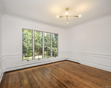 121 Hillcrest Avenue - Photo Thumbnail 11
