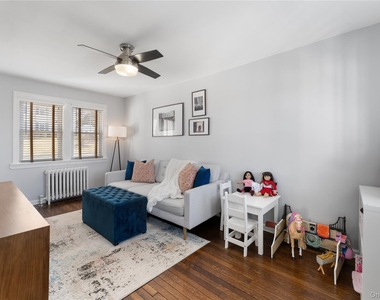 9 Rutgers Place - Photo Thumbnail 6