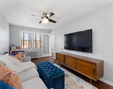9 Rutgers Place - Photo Thumbnail 7