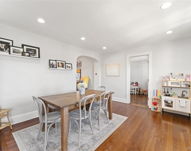 9 Rutgers Place - Photo Thumbnail 10