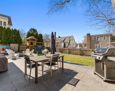 9 Rutgers Place - Photo Thumbnail 23