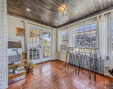 53 Mowbray Avenue - Photo Thumbnail 9