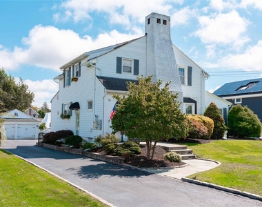 53 Mowbray Avenue - Photo Thumbnail 1