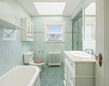 53 Mowbray Avenue - Photo Thumbnail 15