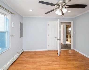 14 Tailor Lane - Photo Thumbnail 11