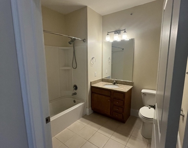256 Broadway - Photo Thumbnail 8
