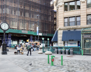 Duane Street - Photo Thumbnail 14