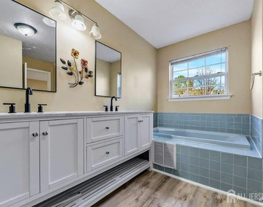 374 Draco Road - Photo Thumbnail 13