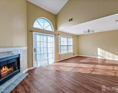 374 Draco Road - Photo Thumbnail 4