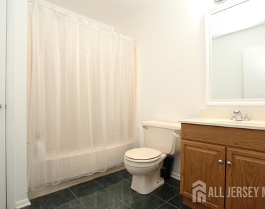 2 Wyndham Way - Photo Thumbnail 20