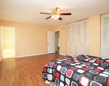 2 Wyndham Way - Photo Thumbnail 16