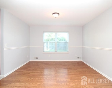 2 Wyndham Way - Photo Thumbnail 5