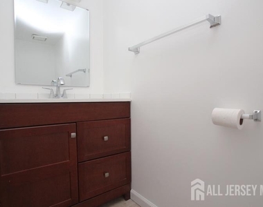 2 Wyndham Way - Photo Thumbnail 14