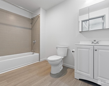 226 New Brunswick Avenue - Photo Thumbnail 7