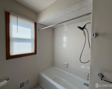 830 2nd Street - Photo Thumbnail 10
