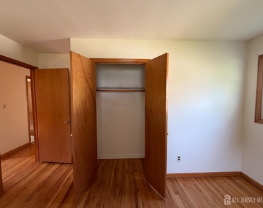 830 2nd Street - Photo Thumbnail 24