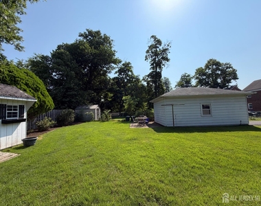 830 2nd Street - Photo Thumbnail 23