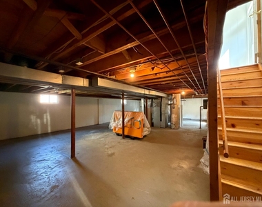 830 2nd Street - Photo Thumbnail 7