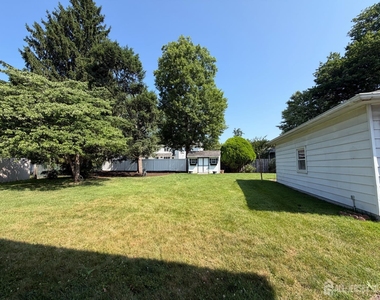 830 2nd Street - Photo Thumbnail 6