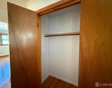 830 2nd Street - Photo Thumbnail 12