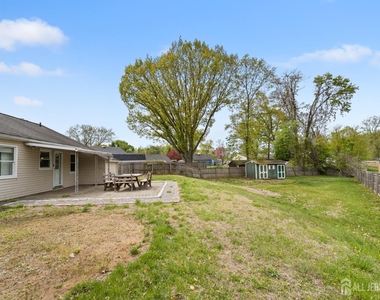49 Louis Avenue - Photo Thumbnail 13