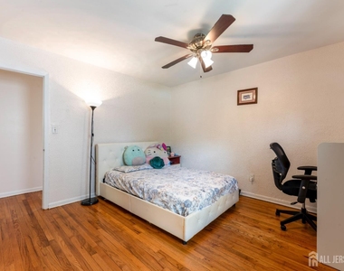 22 Foley Avenue - Photo Thumbnail 16