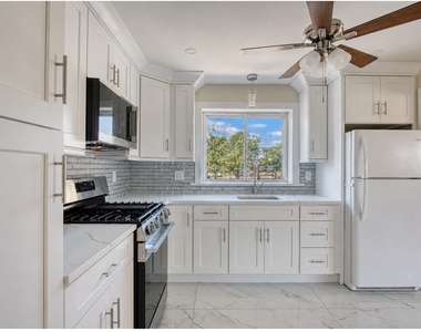8883 24th Avenue - Photo Thumbnail 3