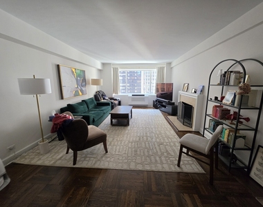 41 W 58th Street - Photo Thumbnail 1