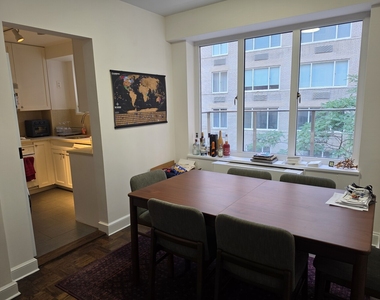 41 W 58th Street - Photo Thumbnail 3